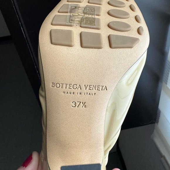 Bottega Veneta bunnie calfskin mule pumps - Picture 7 of 8